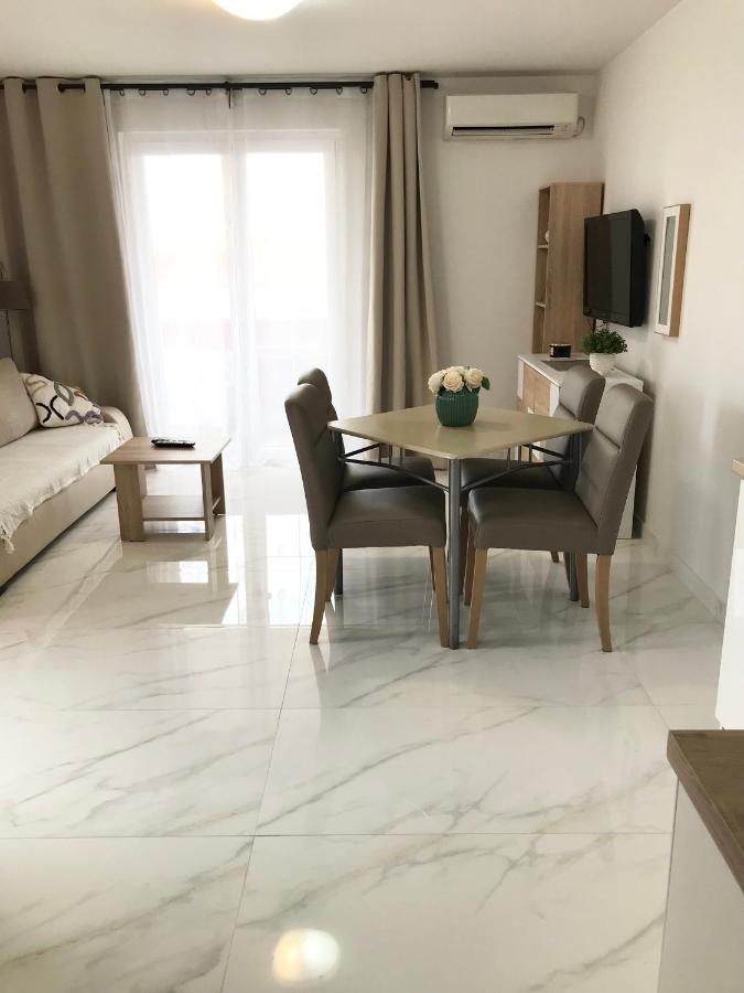Apartments Mare ปูนัต ภายนอก รูปภาพ